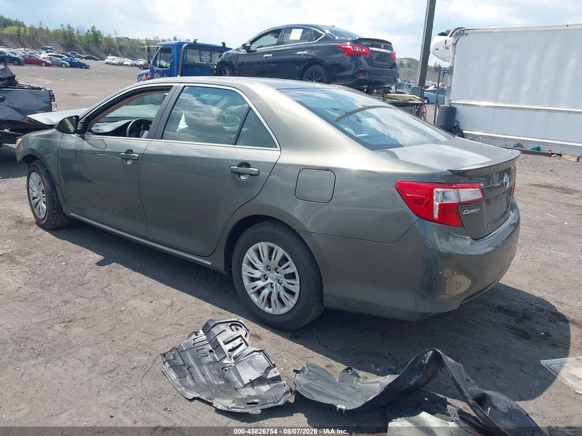 Vin: 4t1bf1fk2du685358, lot: 46325656, toyota camry l/se/le/xle 20133