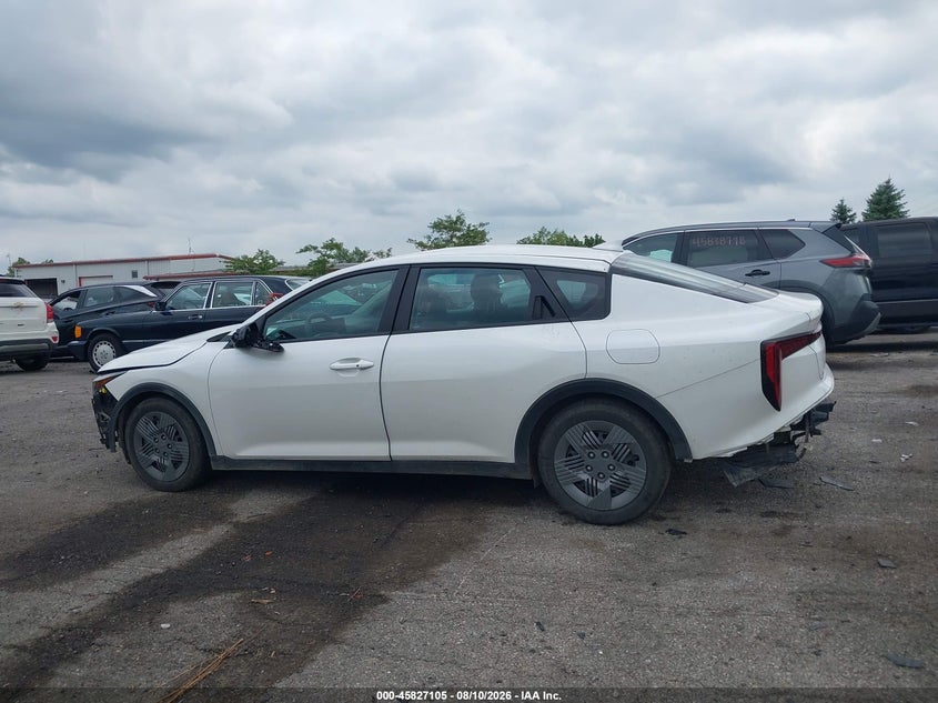 2025 KIA K4 LX · Фото 14