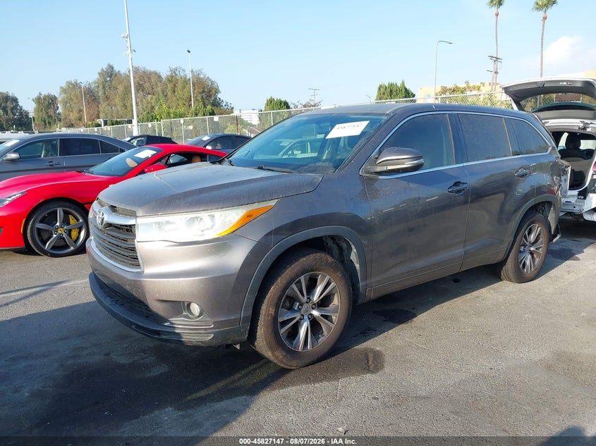 2014 TOYOTA HIGHLANDER auction photo 2