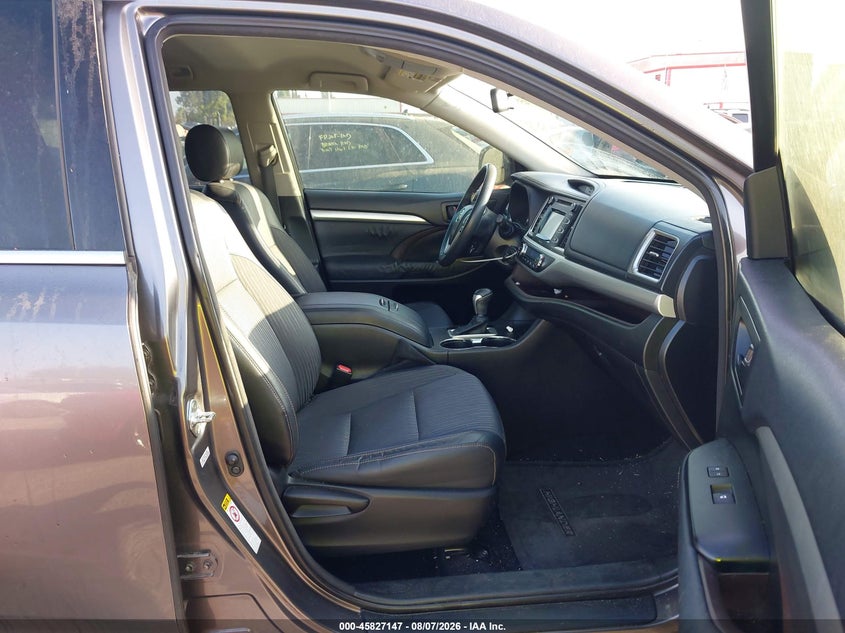 2014 TOYOTA HIGHLANDER auction photo 5