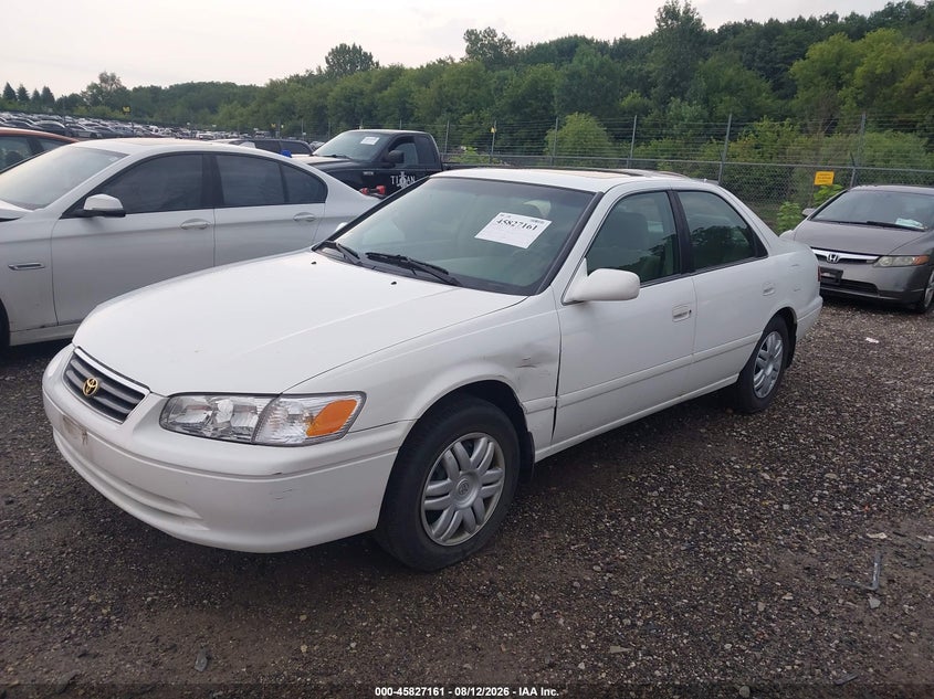 2000 Toyota Camry, Normal Wear & Tear, IAAI, VIN 4T1BF22K0YU942129 — photo 2