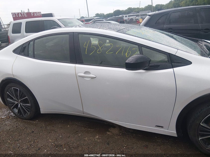 TOYOTA PRIUS - zdjęcie 14