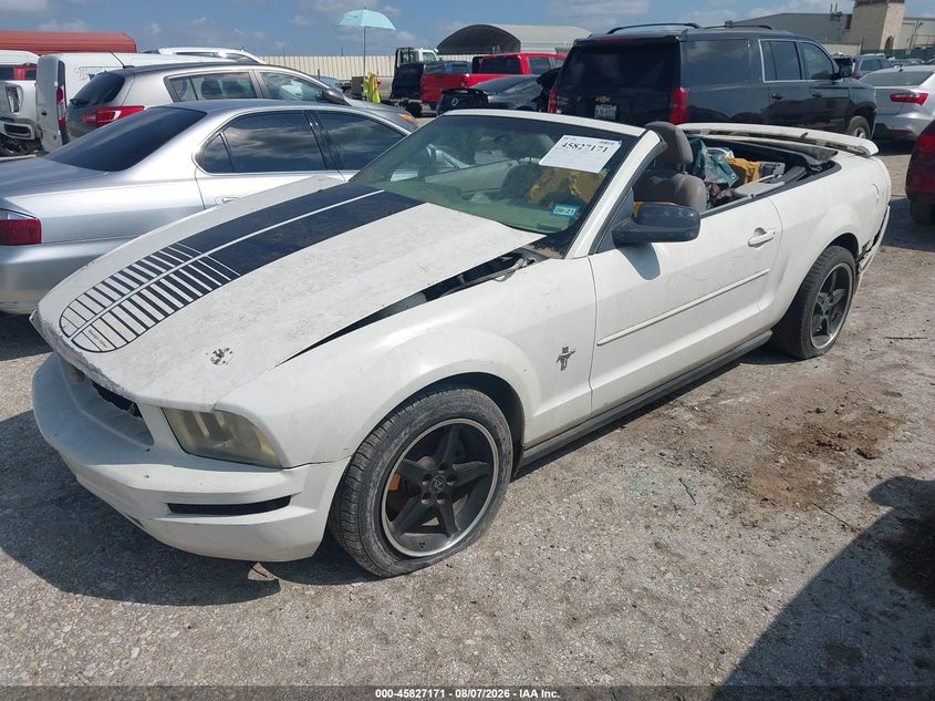 2006 FORD MUSTANG auction photo 2