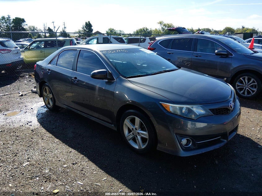 Vin: 4t1bf1fk0eu420004, lot: 46326097, toyota camry se 2014 img_1