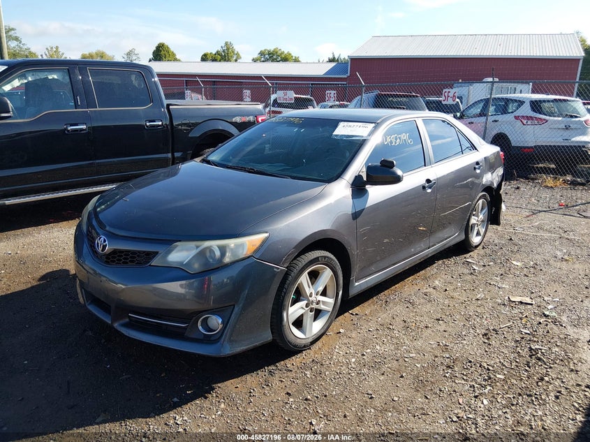 Vin: 4t1bf1fk0eu420004, lot: 46326097, toyota camry se 20142