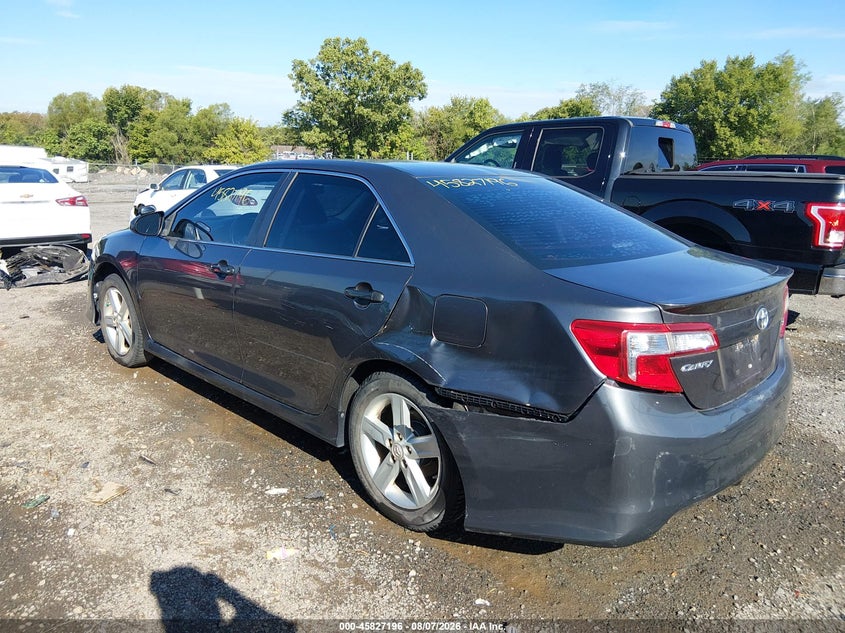 Vin: 4t1bf1fk0eu420004, lot: 46326097, toyota camry se 20143
