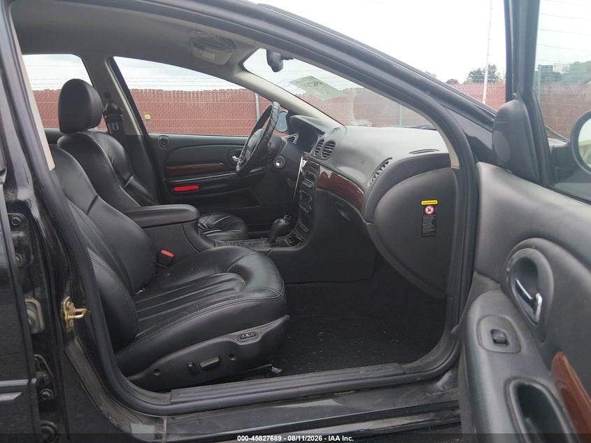 2004 CHRYSLER 300M auction photo 5
