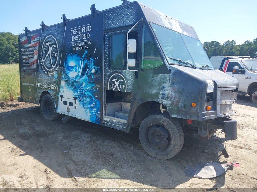 2002 FREIGHTLINER CHASSIS M LINE WALK-IN VAN
