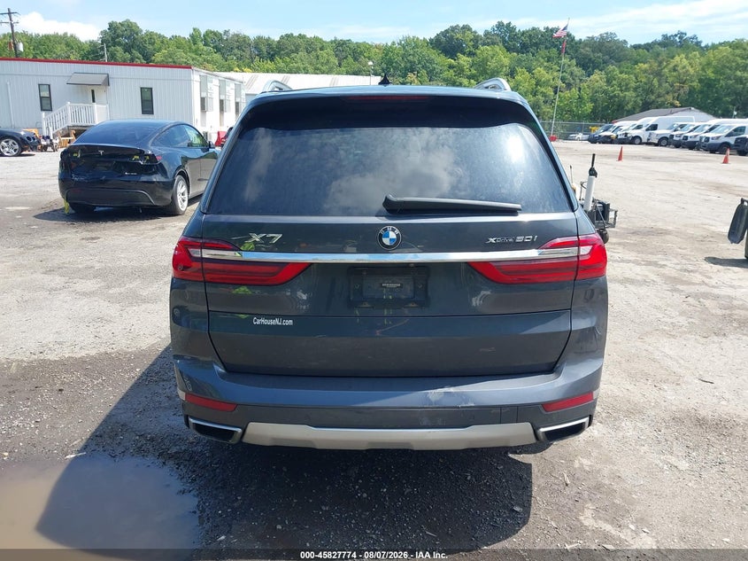 BMW X7 - zdjęcie 17