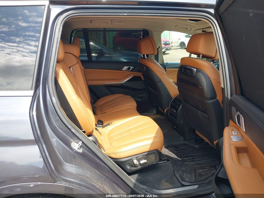 BMW X7 - zdjęcie 8