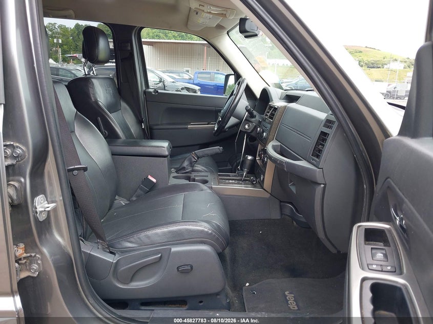 2012 JEEP LIBERTY auction photo 5