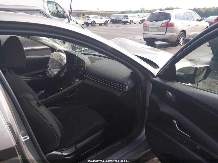 2023 HYUNDAI ELANTRA auction photo 5