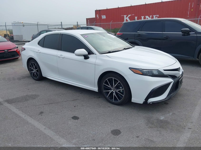 2022 TOYOTA CAMRY auction photo 1