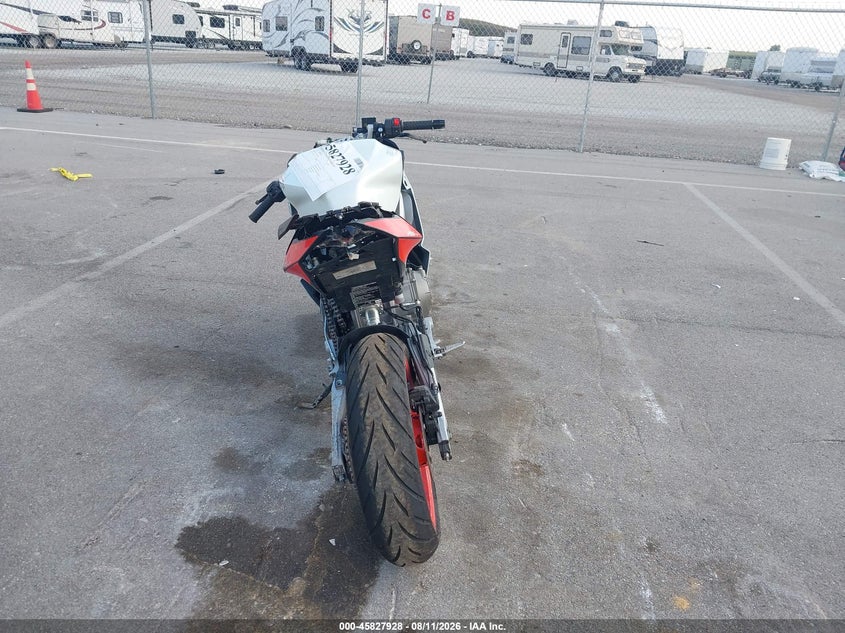 2026 APRILIA RS auction photo 6