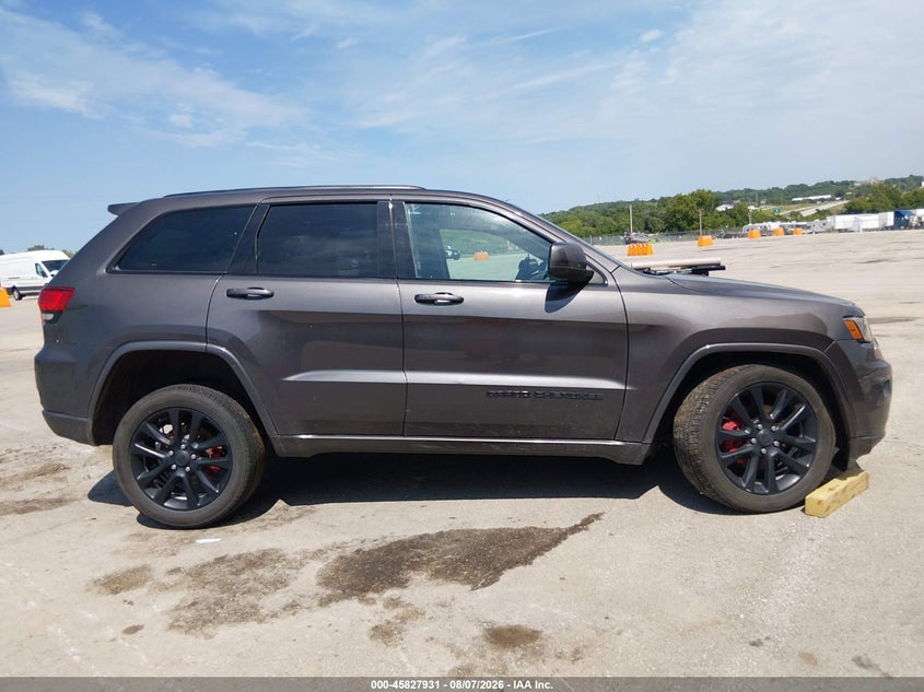 JEEP GRAND CHEROKEE - zdjęcie 14