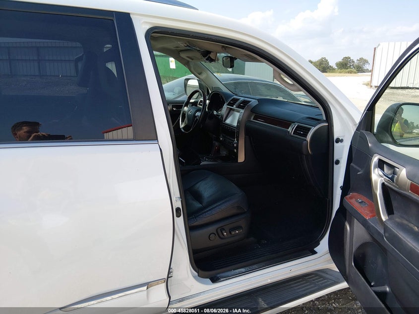 2016 LEXUS GX 460 auction photo 5