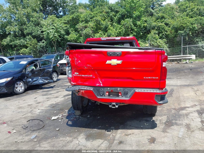 2022 CHEVROLET SILVERADO 1500 4WD SHORT BED CUSTOM · Фото 16