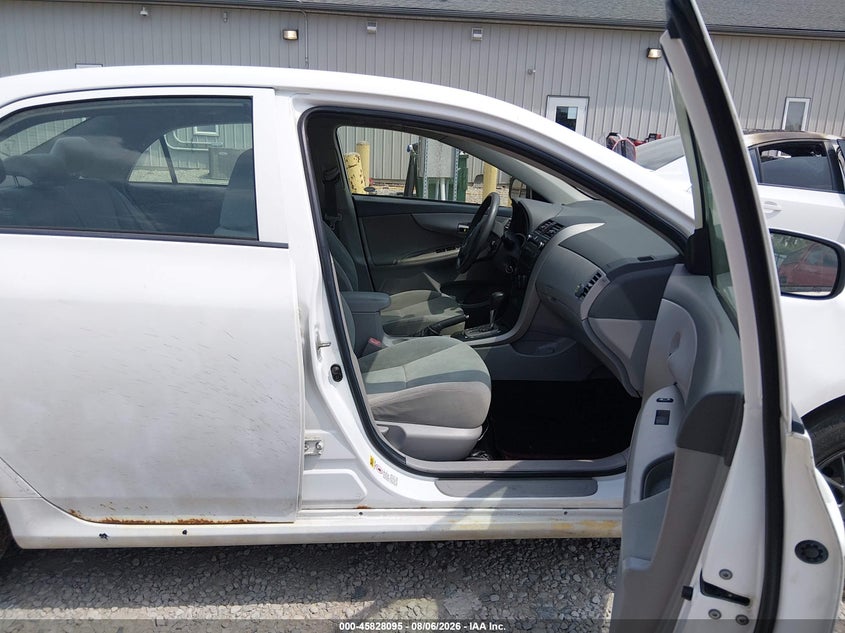 2010 TOYOTA COROLLA auction photo 5