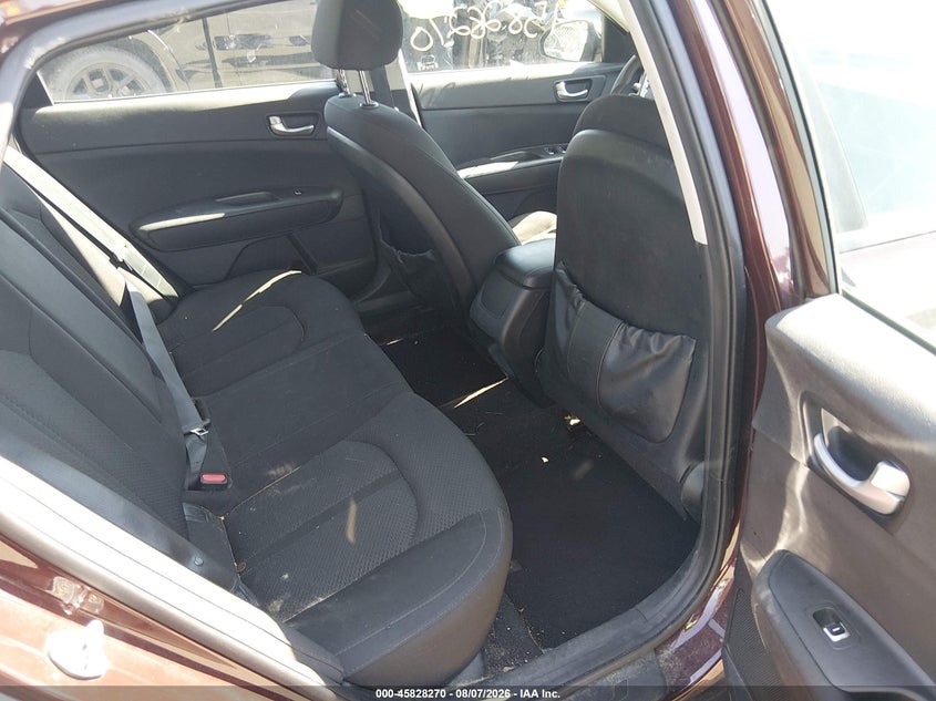 2017 KIA OPTIMA auction photo 8