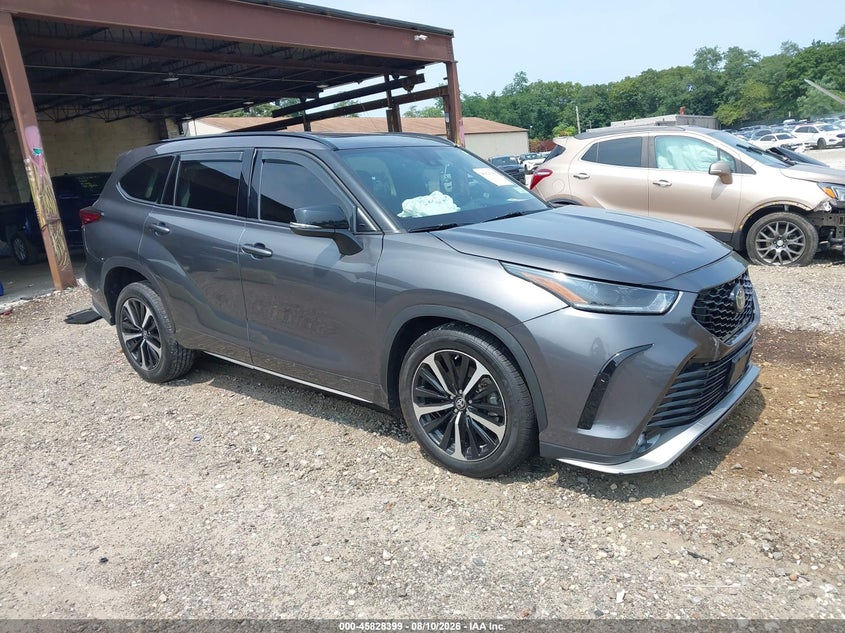 2021 TOYOTA HIGHLANDER auction photo 1