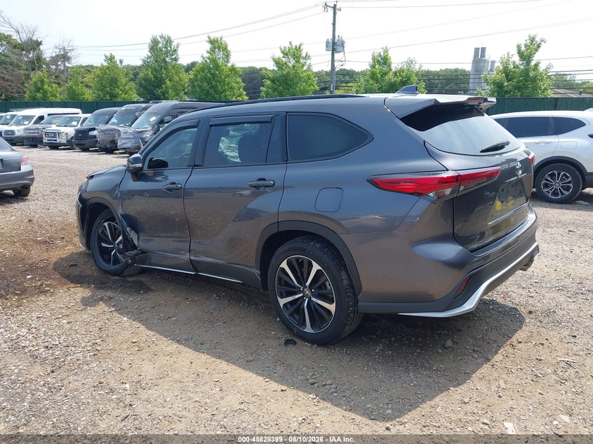 2021 TOYOTA HIGHLANDER auction photo 3