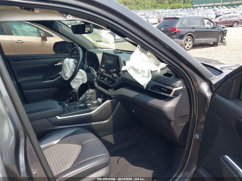 2021 TOYOTA HIGHLANDER auction photo 5