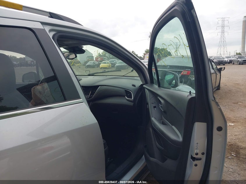 2019 CHEVROLET TRAX auction photo 5