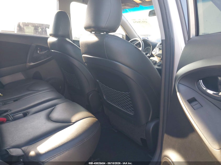 2012 TOYOTA RAV4 auction photo 8