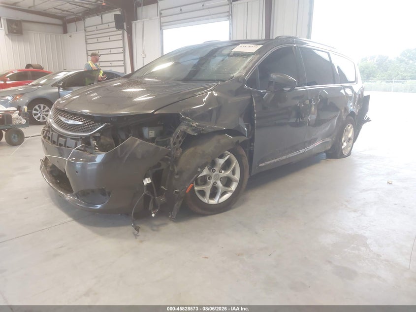 Vin: 2c4rc1eg9lr121842, lot: 46327474, chrysler pacifica touring l plus 20202