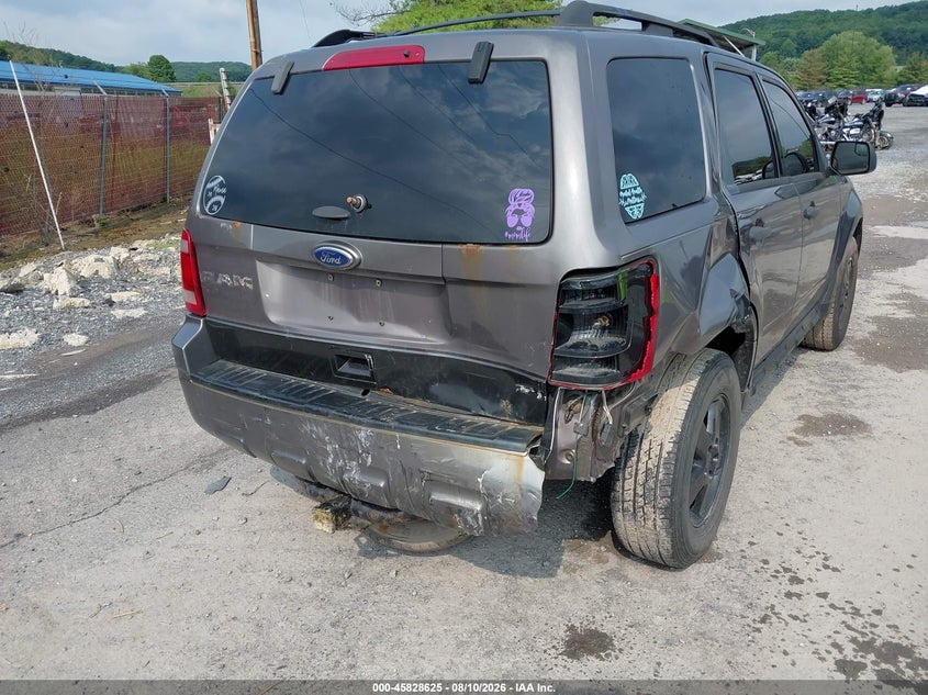 2011 FORD ESCAPE auction photo 6