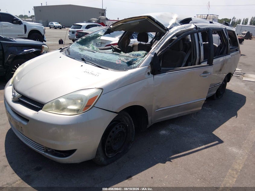 2004 Toyota Sienna, Перекидання, IAAI, VIN 5TDZA23C64S206769 — фото 2
