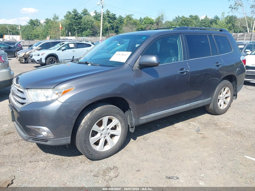 Vin: 5tdbk3eh8ds185811, lot: 46327548, toyota highlander se v6 20132