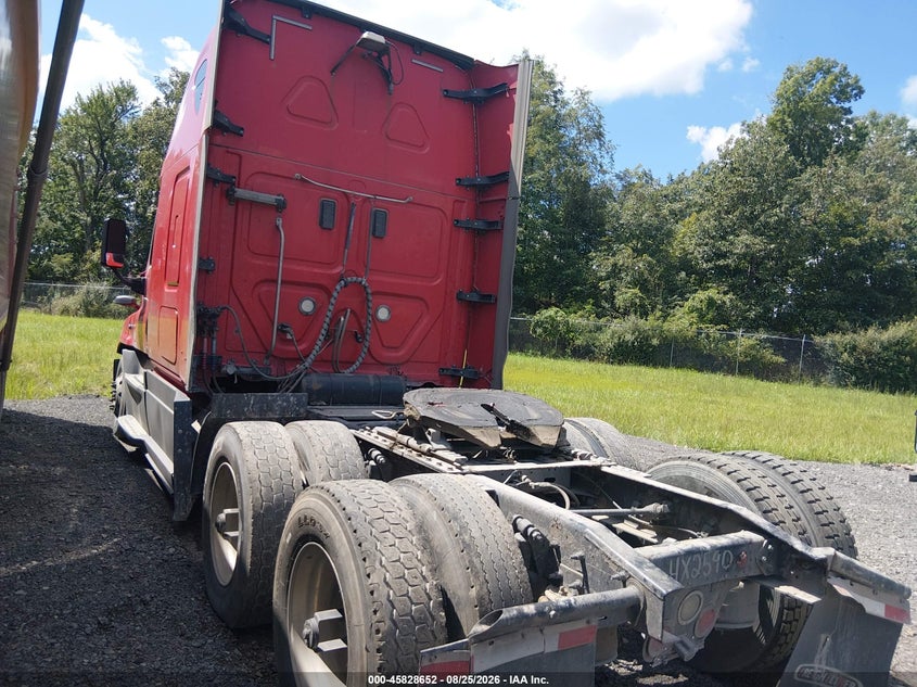 2017 FREIGHTLINER CASCADIA 125 auction photo 3