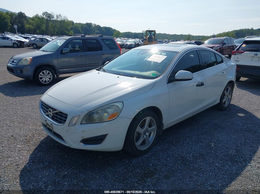 Vin: yv1622fs1c2106050, lot: 46327572, volvo s60 t5/t5 w/moonroof 20122