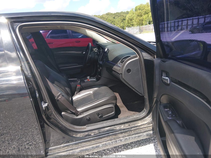 2017 CHRYSLER 300 auction photo 5