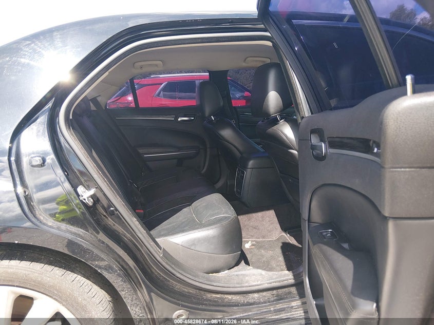 2017 CHRYSLER 300 auction photo 8