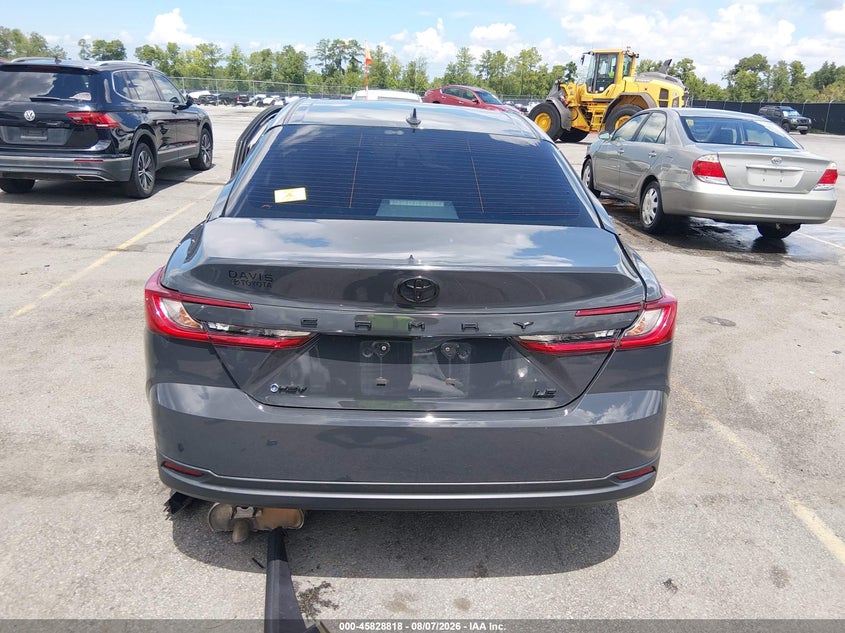 TOYOTA CAMRY - zdjęcie 17