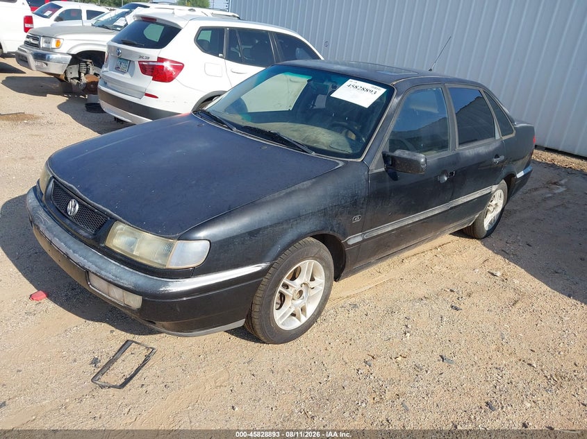 1997 VOLKSWAGEN PASSAT auction photo 2