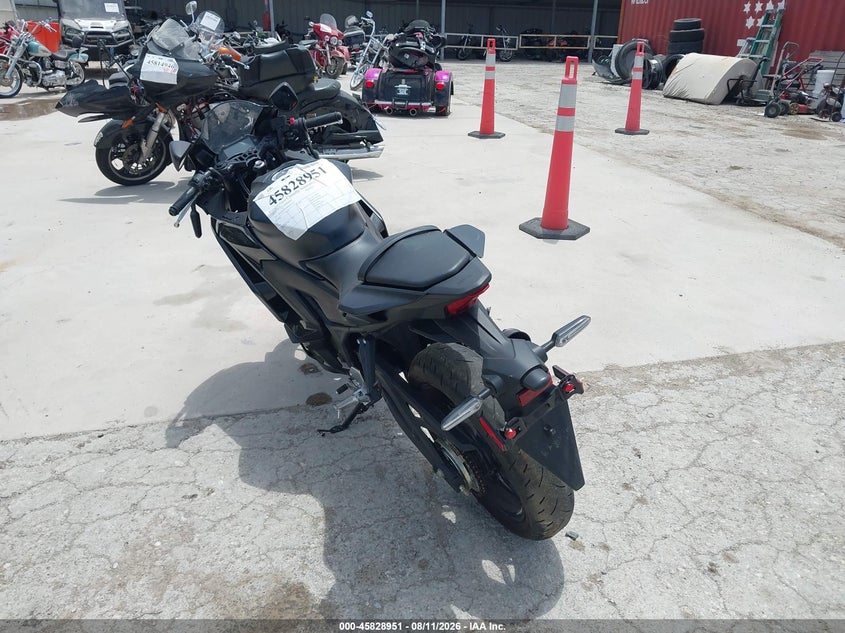 2025 YAMAHA YFZ320 auction photo 3