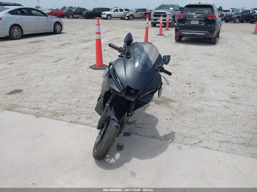 2025 YAMAHA YFZ320 auction photo 5
