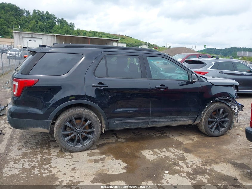 2017 FORD EXPLORER XLT · Фото 14