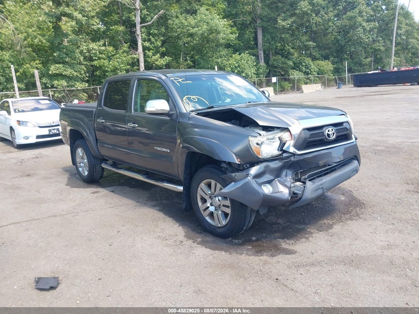2013 TOYOTA TACOMA auction photo 1