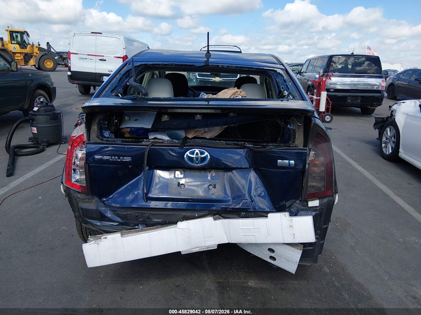 TOYOTA PRIUS - zdjęcie 17
