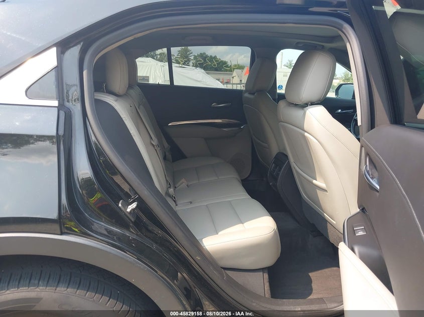 2019 CADILLAC XT4 auction photo 8