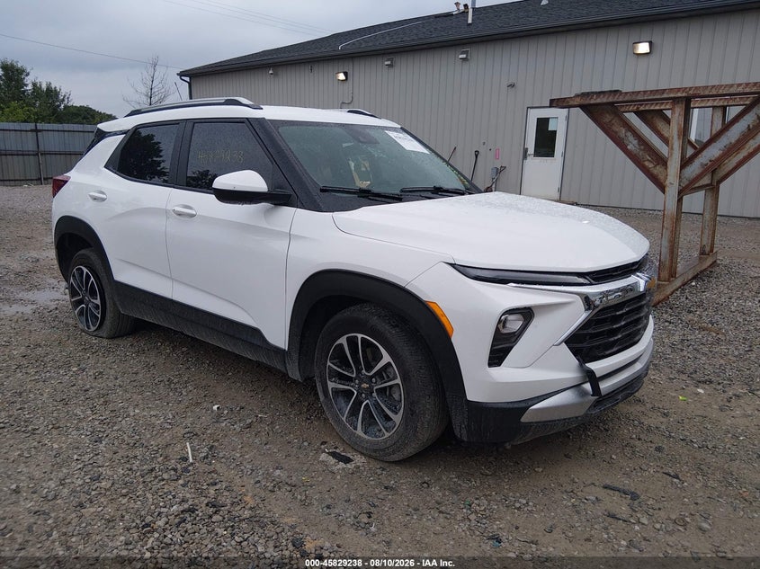 2025 CHEVROLET TRAILBLAZER — zdjęcie z aukcji