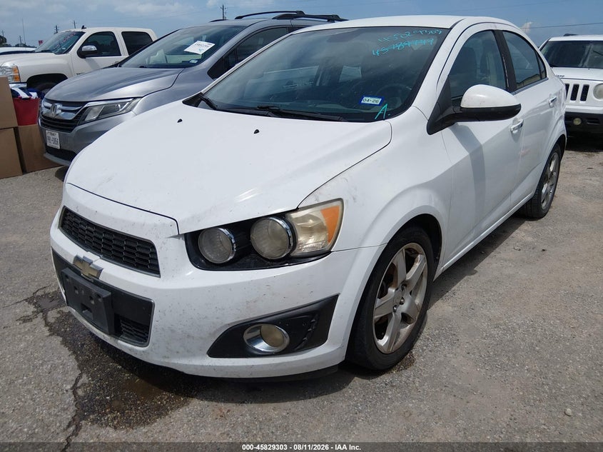 2013 Chevrolet Sonic, Звичайний знос, IAAI, VIN 1G1JE5SH4D4175400 — фото 2