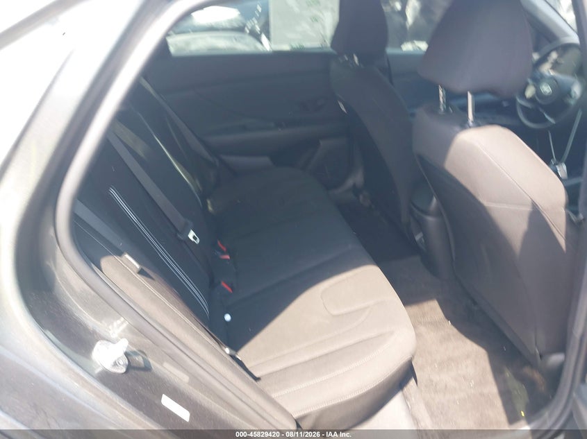 2025 HYUNDAI ELANTRA auction photo 8