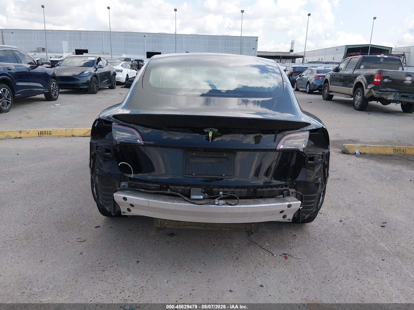 TESLA MODEL 3 - zdjęcie 16