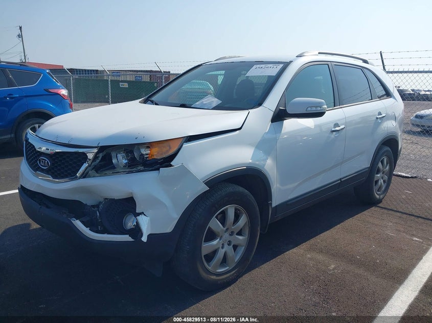 2011 KIA SORENTO auction photo 2