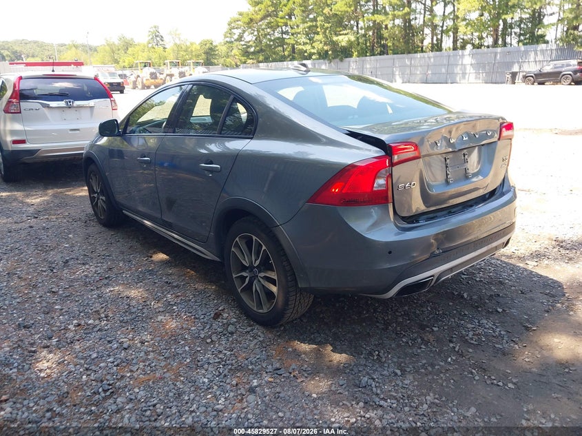 2017 VOLVO S60 CROSS COUNTRY auction photo 3